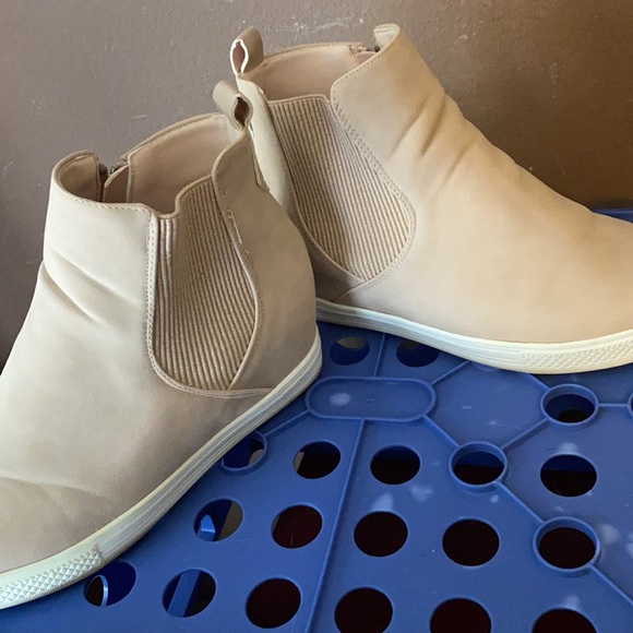 Booties - Picture 3 of 3